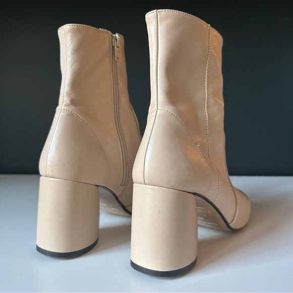 Intentionally blank boots - Picture 5 of 5